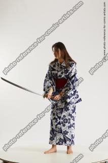 japanese woman in kimono with sword saori 04b